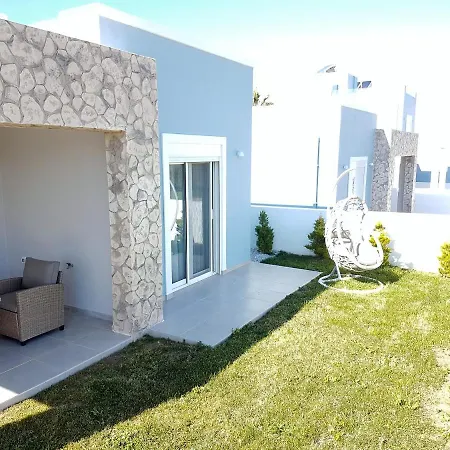 Tamaris Homes 마스티차리